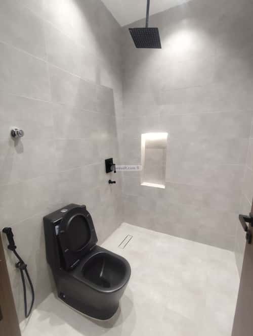 6 bedroom apartment in Al Sharayea 8