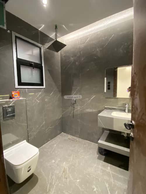 8 bedroom villa in Al Ukayshiyyah 17