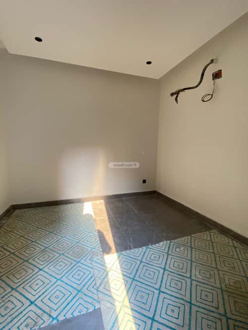 8 bedroom villa in Al Ukayshiyyah 9