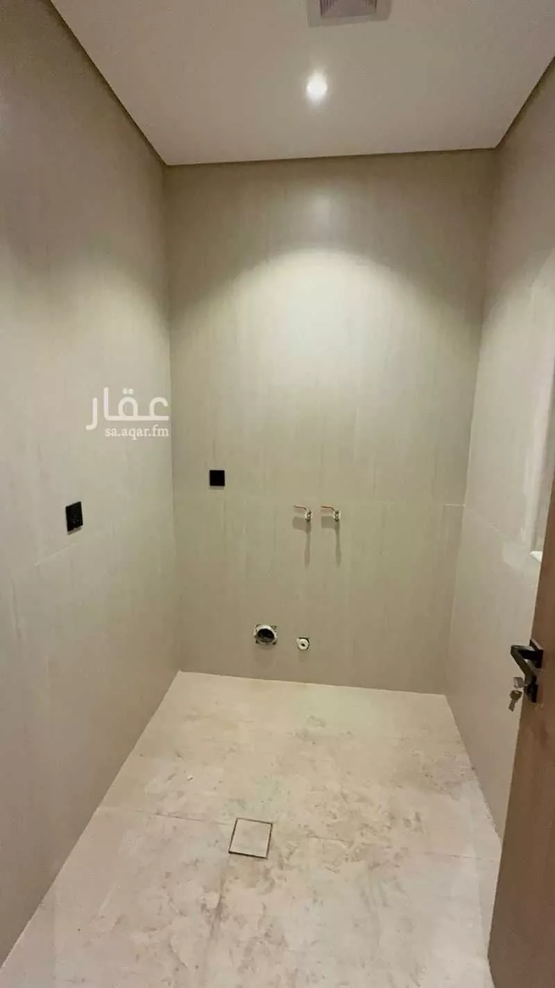6 bedroom villa in Ash Shulah 18
