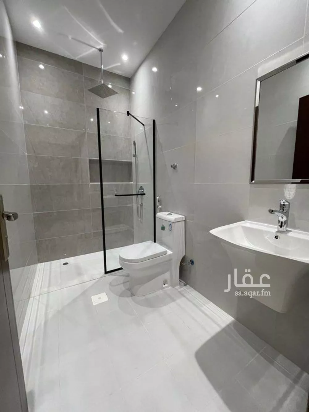 5 bedroom apartment in Al Aziziyah, Jeddah 11