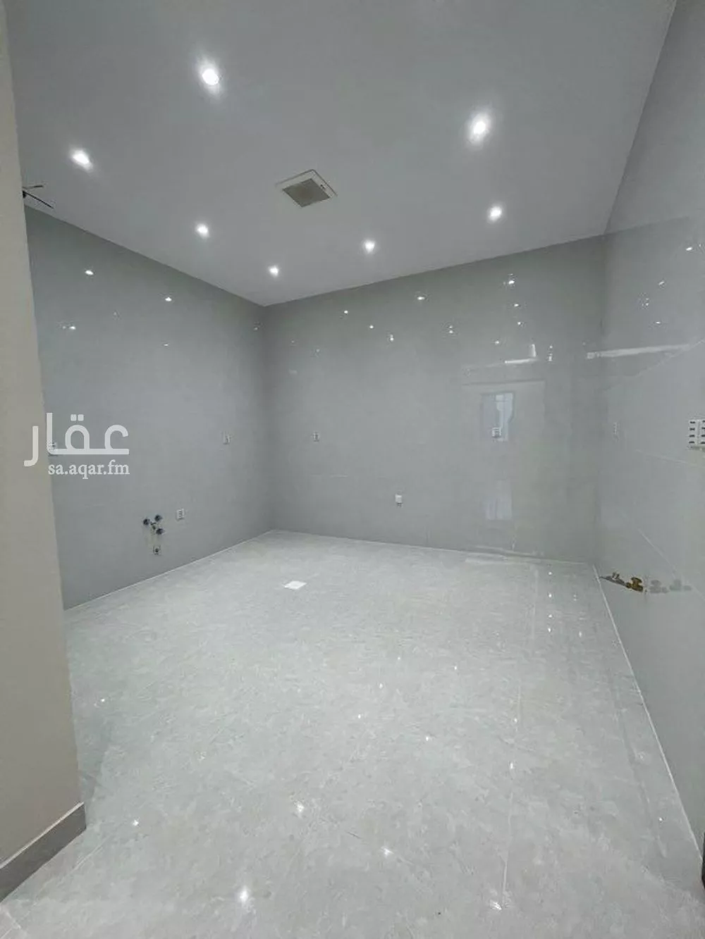 5 bedroom apartment in Al Aziziyah, Jeddah 6