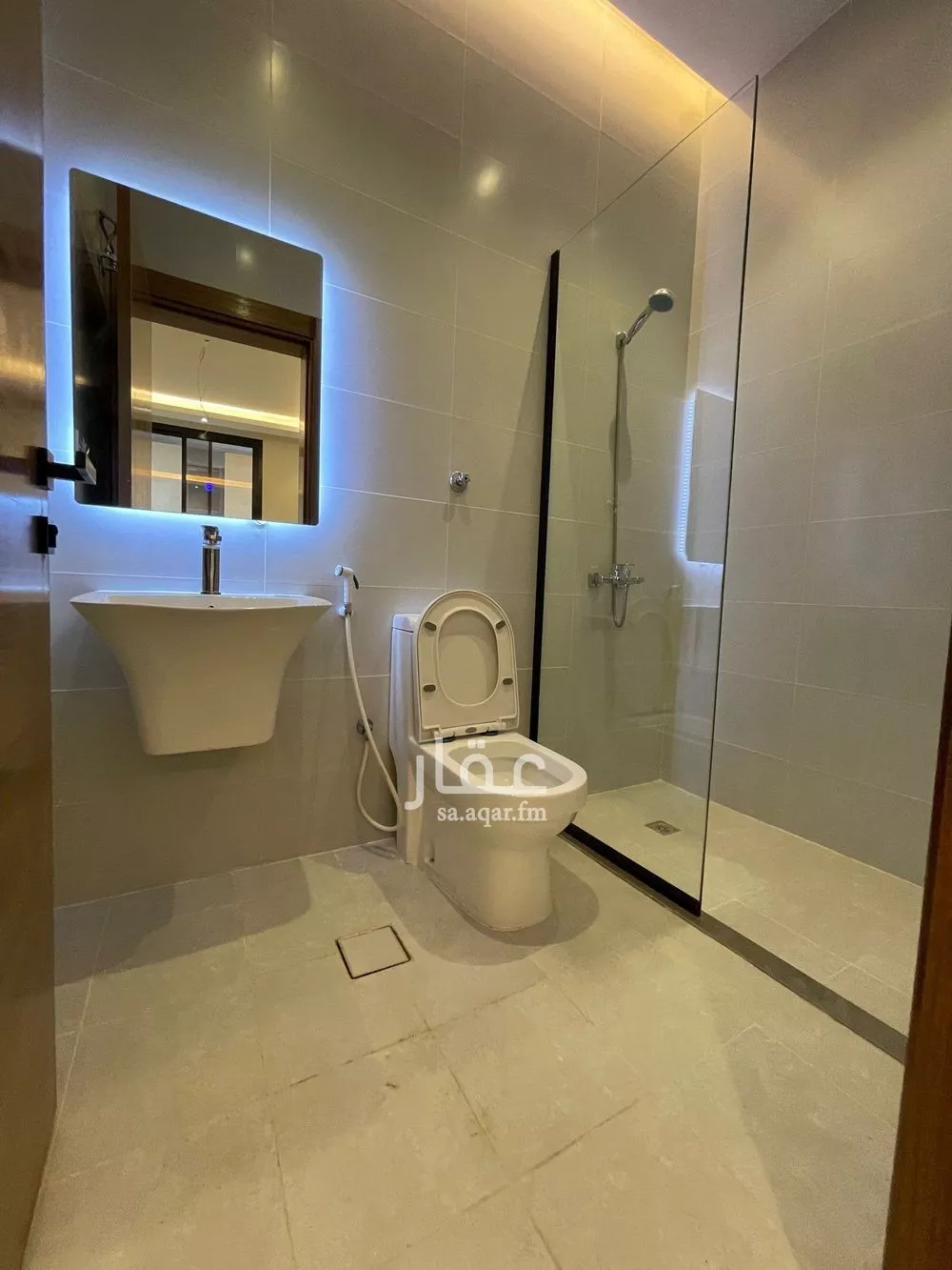 6 bedroom apartment in Al Wurud 11