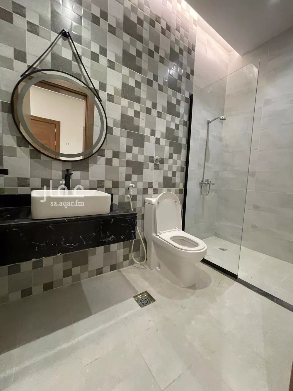 6 bedroom apartment in Al Wurud 9