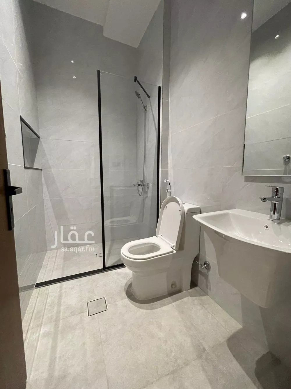 6 bedroom apartment in Al Fayha 15