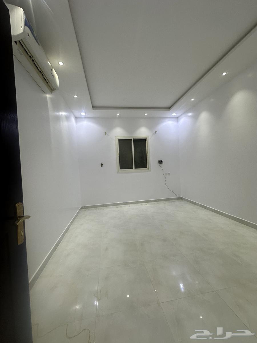 4 bedroom villa in Ishbiliyah, Riyadh 9