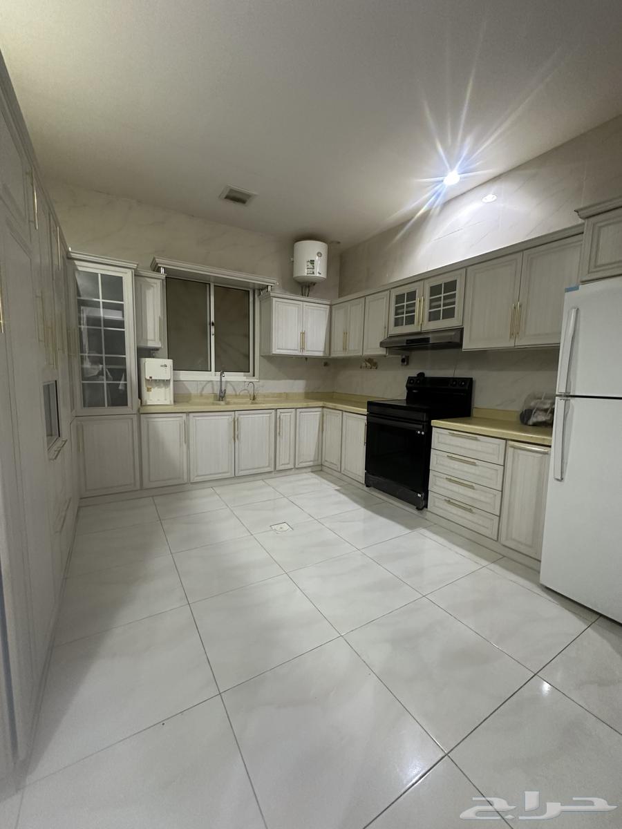 4 bedroom villa in Ishbiliyah, Riyadh 7