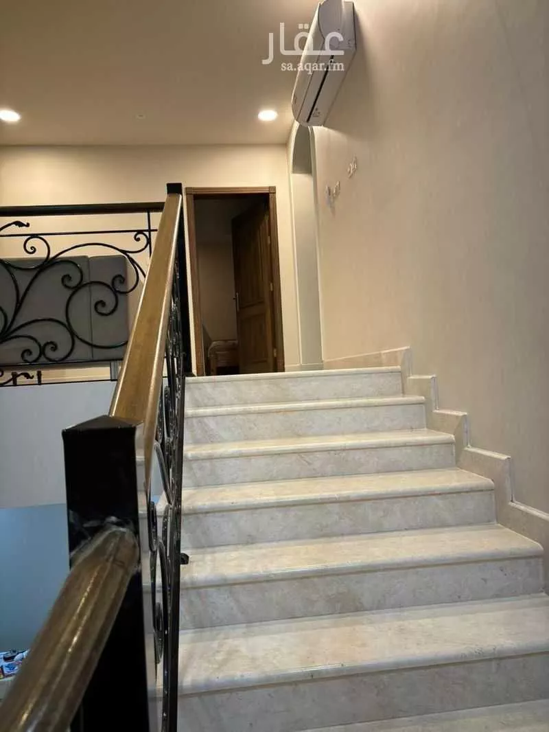 13 bedroom villa in Al Jamiyin 13