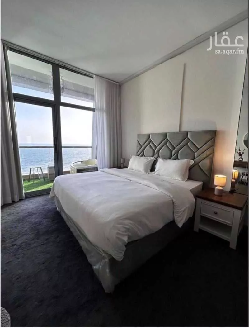 4 bedroom apartment in Al Shati 6