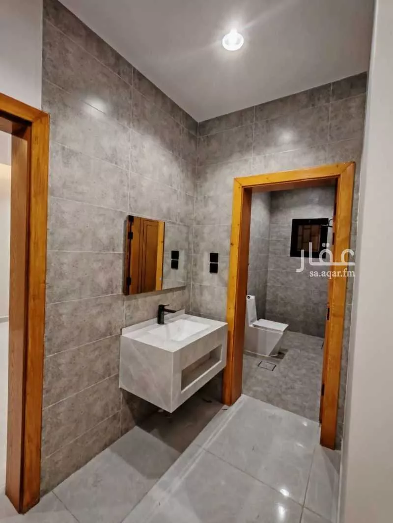 5 bedroom apartment in Al Rabwa 2