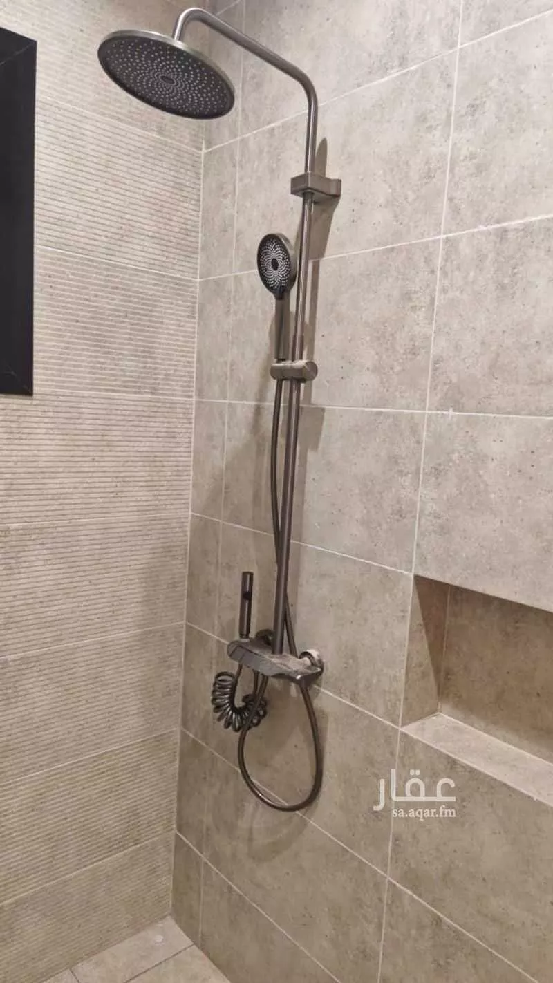 5 bedroom apartment in Al Rabwa 5