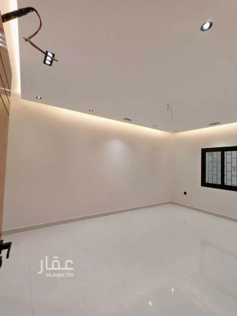 5 bedroom apartment in Al Rabwa 6