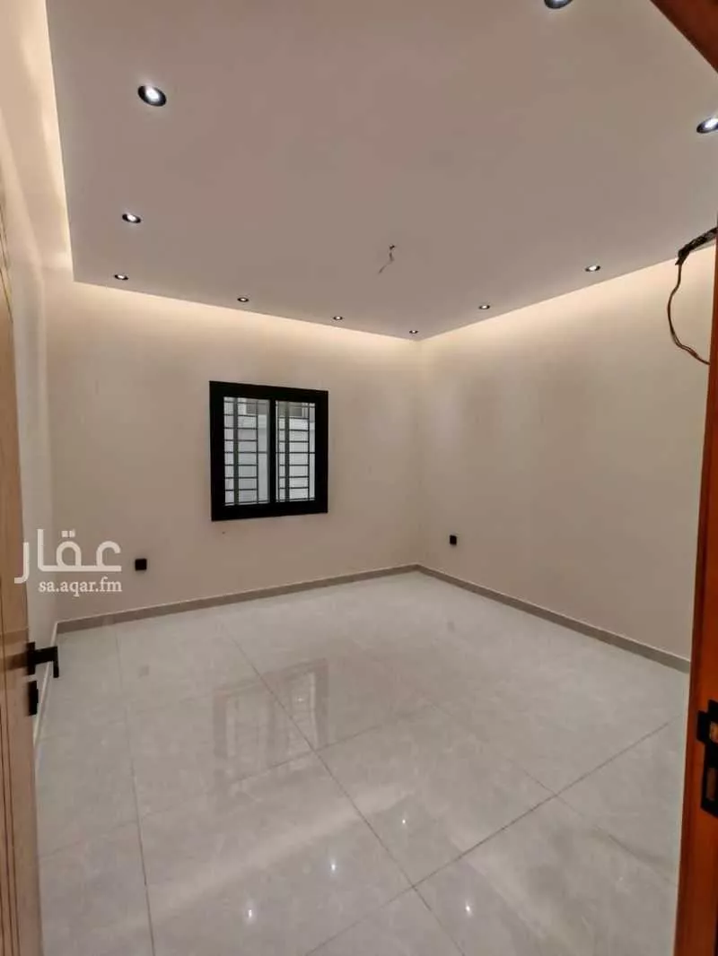 5 bedroom apartment in Al Rabwa 8