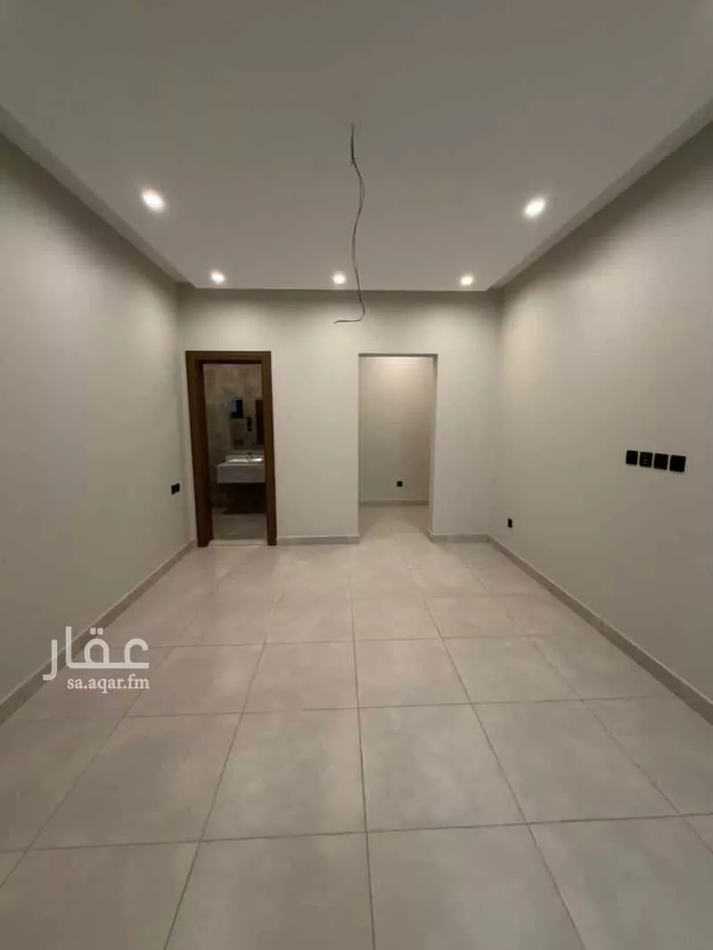 3 bedroom apartment in Al Rawdah 4