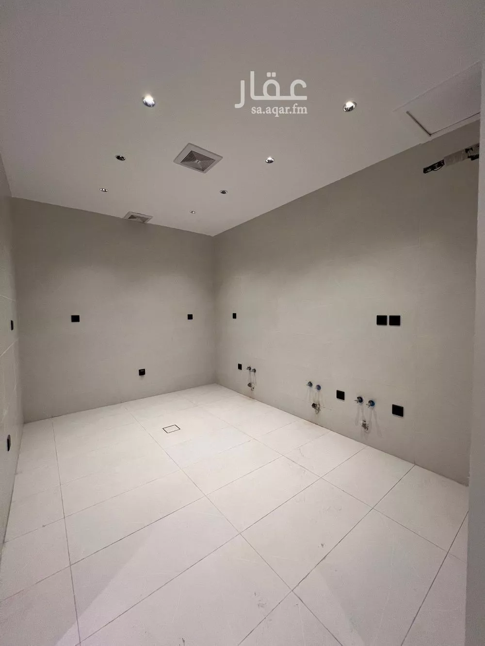 4 bedroom apartment in Al Salamah 5