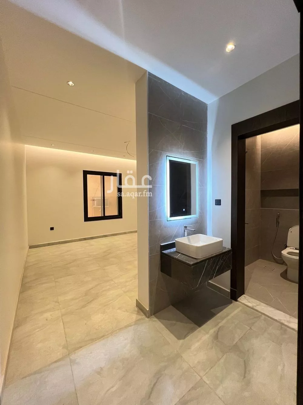 4 bedroom apartment in Al Salamah 7