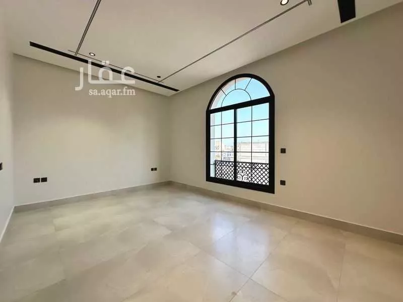 4 bedroom apartment in Al Rawdah 14