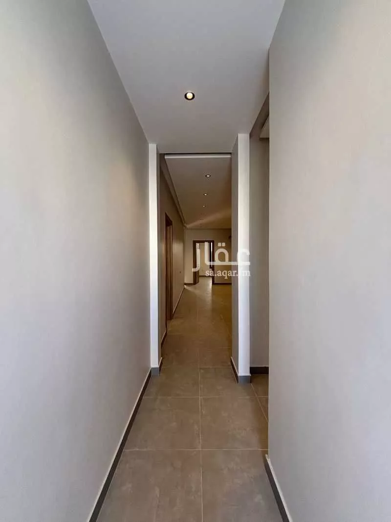 4 bedroom apartment in Muraykh 8