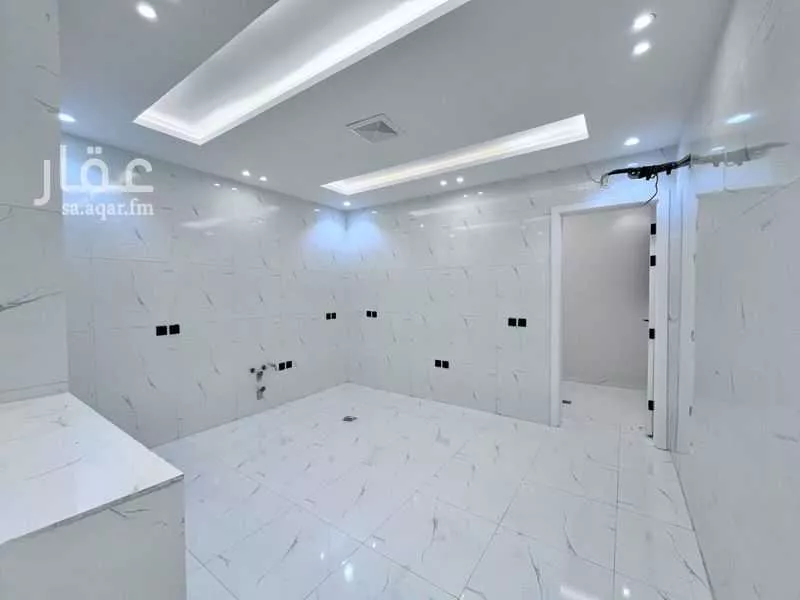 شقة 6 غرف في طيبة 8