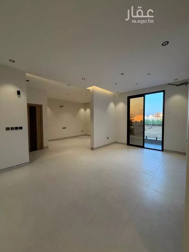 5 bedroom apartment in Al Rabwa 4