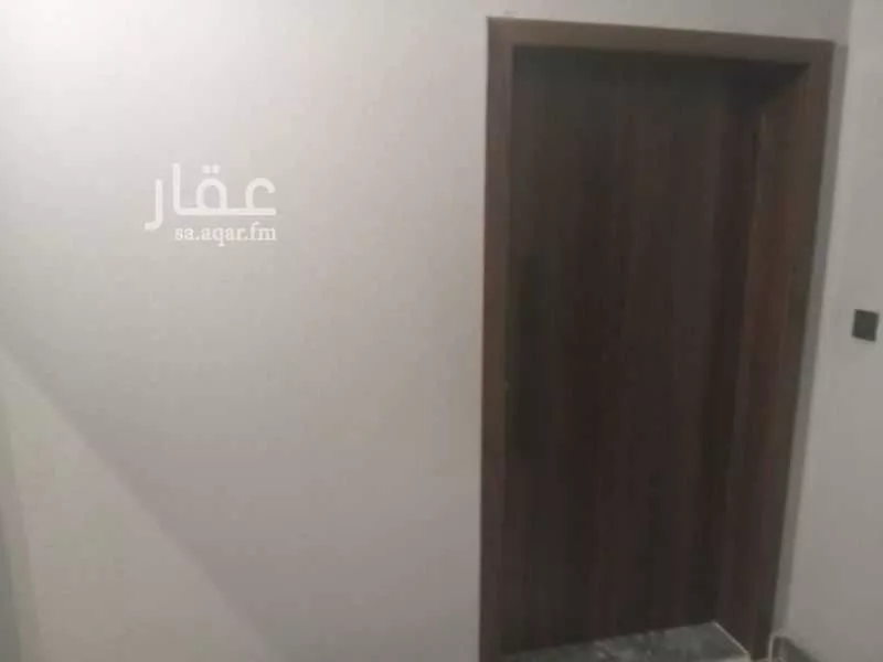 شقة 4 غرف في الروضة 14