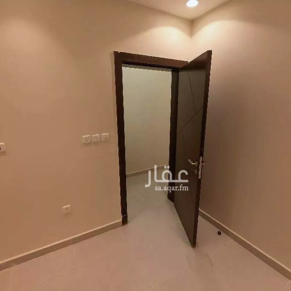 5 bedroom apartment in Al Wahah 3