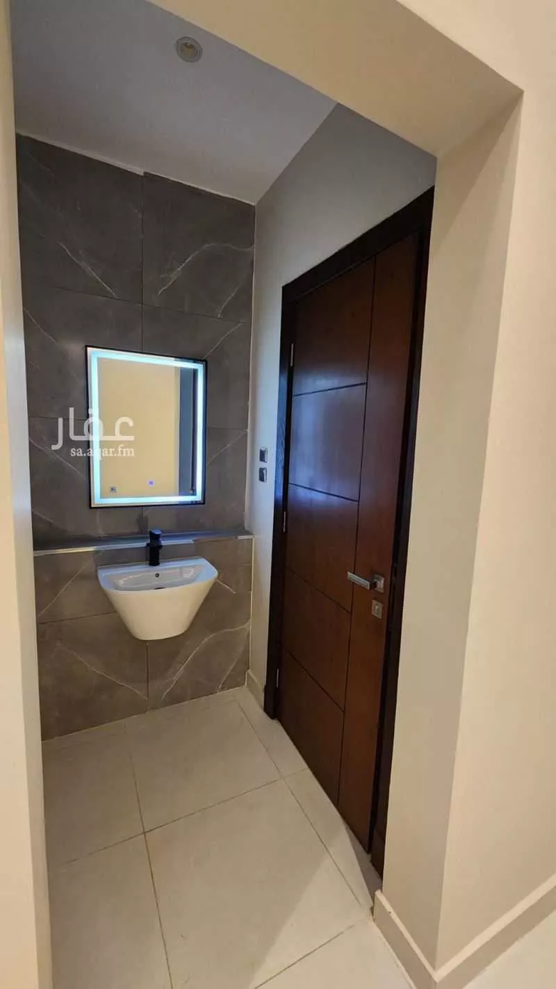 شقة 4 غرف في طيبة 13