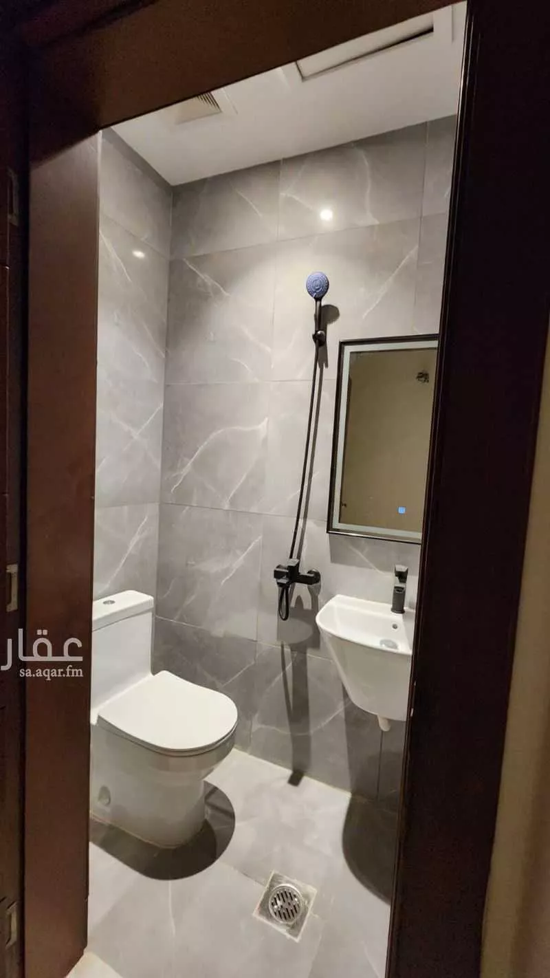 شقة 4 غرف في طيبة 5