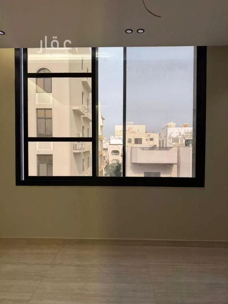 4 bedroom apartment in Al Rawdah 9