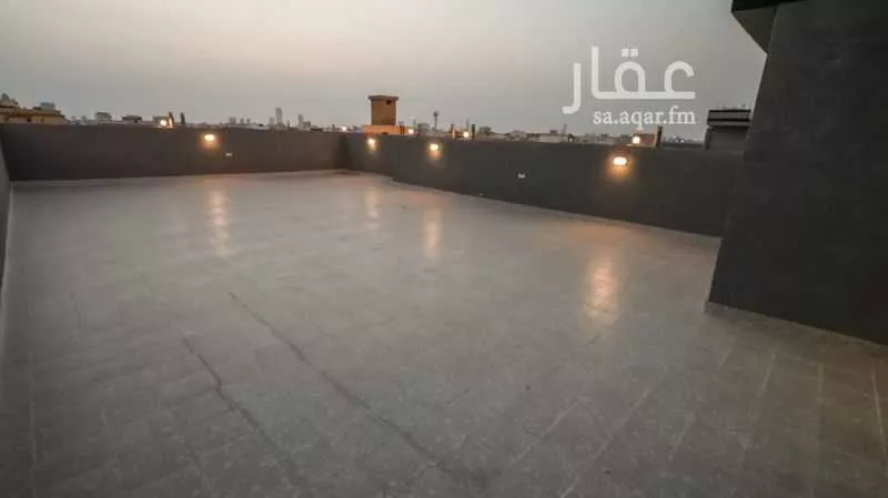 شقة 7 غرف في الروضة 4