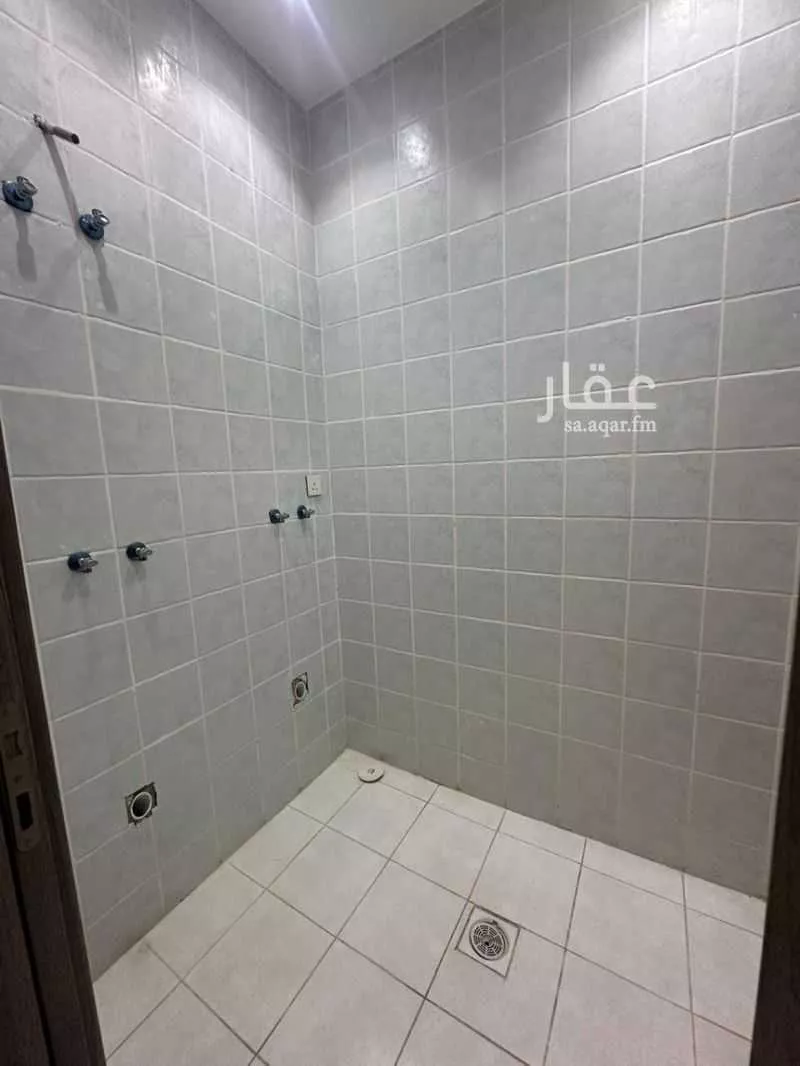 5 bedroom apartment in Ar Rayan 10