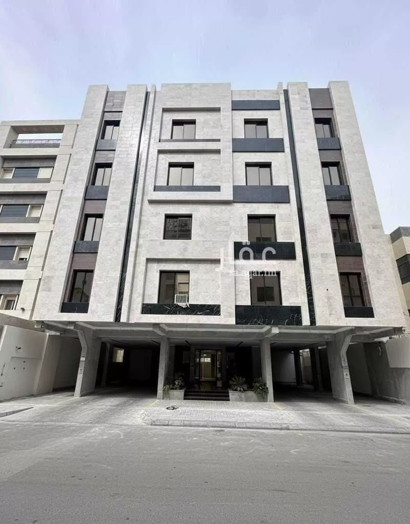4 bedroom apartment in Al Salamah 7