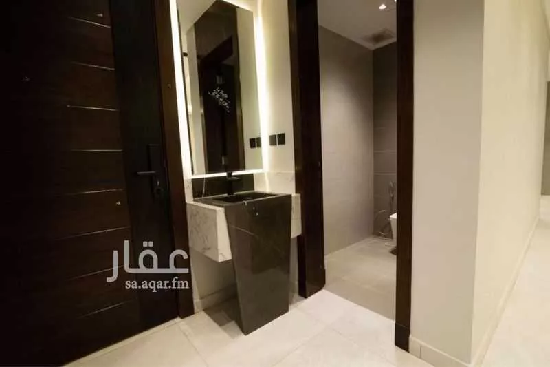 شقة 5 غرف في الريان 6