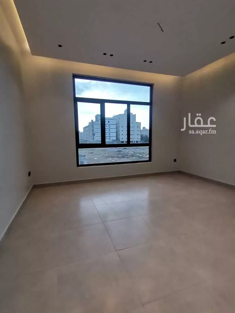 شقة 6 غرف في الريان 7