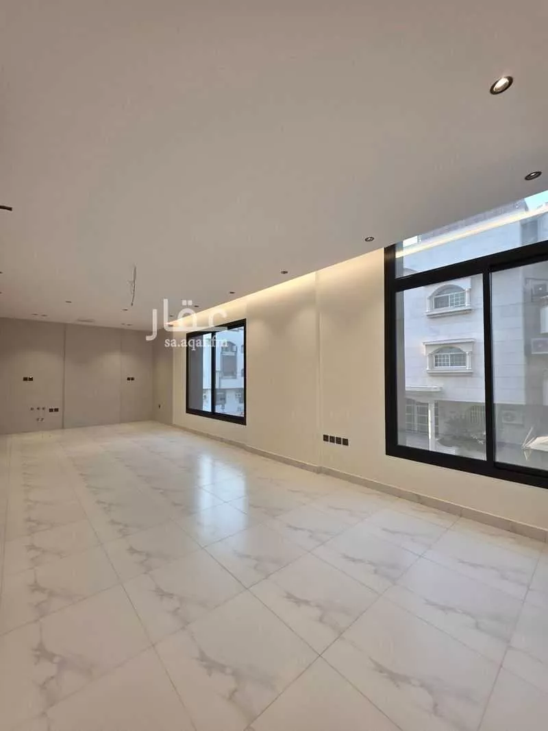 3 bedroom apartment in Al Rawdah 3