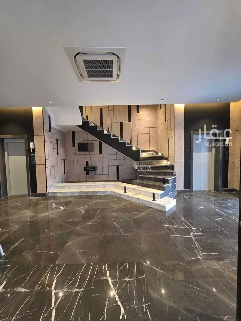 5 bedroom apartment in Al Rabwa 2