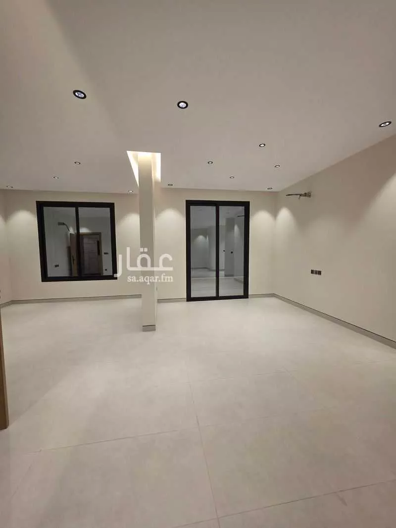 5 bedroom apartment in Al Rabwa 6