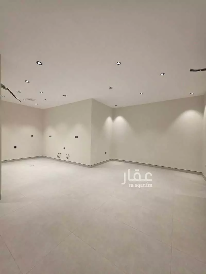 5 bedroom apartment in Al Rabwa 8
