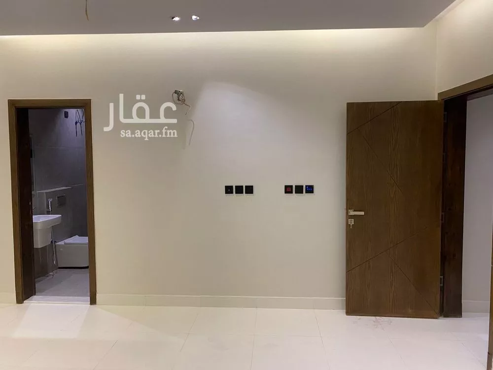 5 bedroom apartment in Al Wahah 9