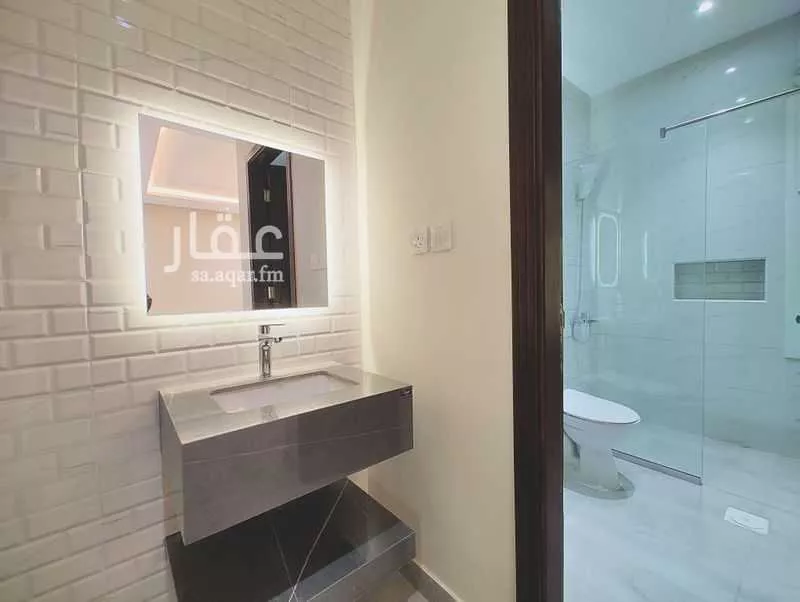 5 bedroom apartment in Muraykh 8