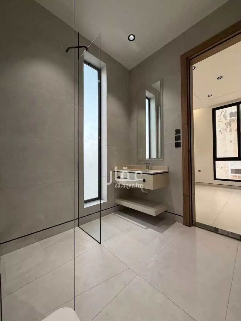 7 bedroom apartment in Al Zahra 10
