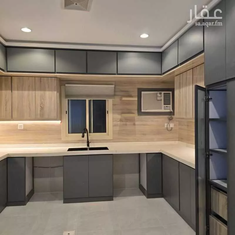 5 bedroom apartment in Al Safa 14