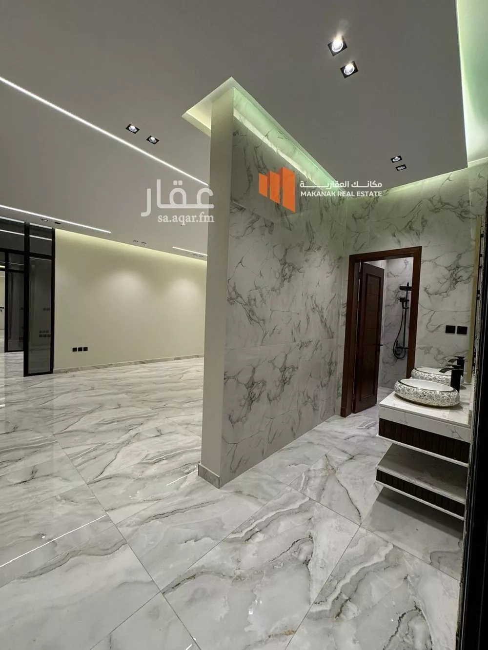 5 bedroom villa in Qasr Al Khaleej 11