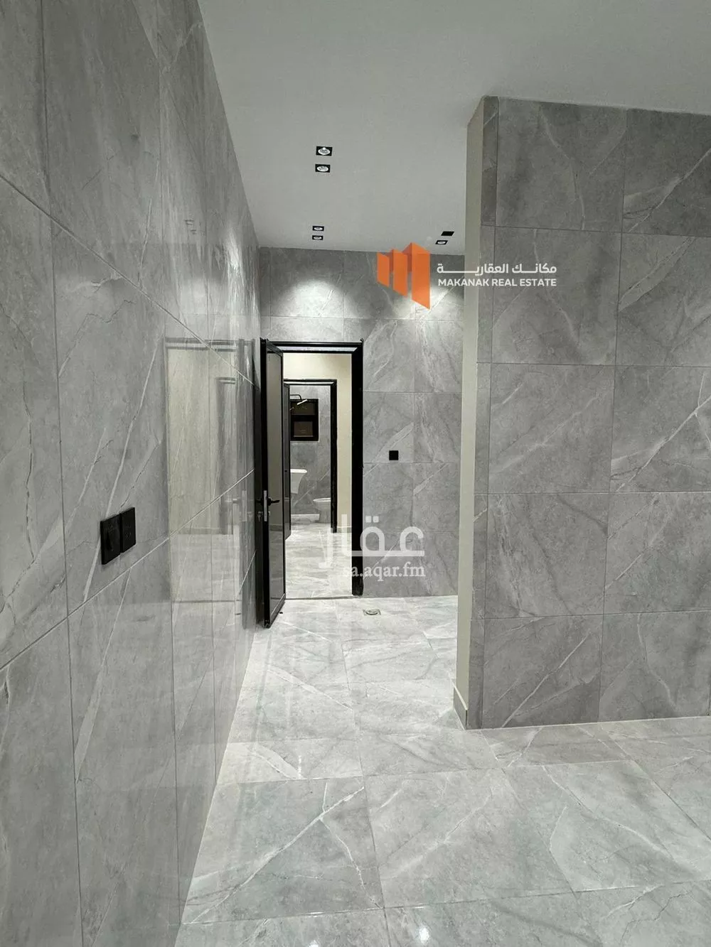 5 bedroom villa in Qasr Al Khaleej 15