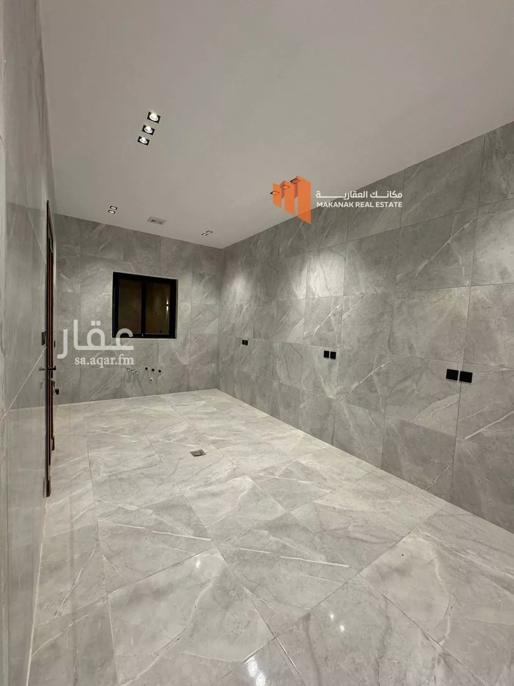 5 bedroom villa in Qasr Al Khaleej 17