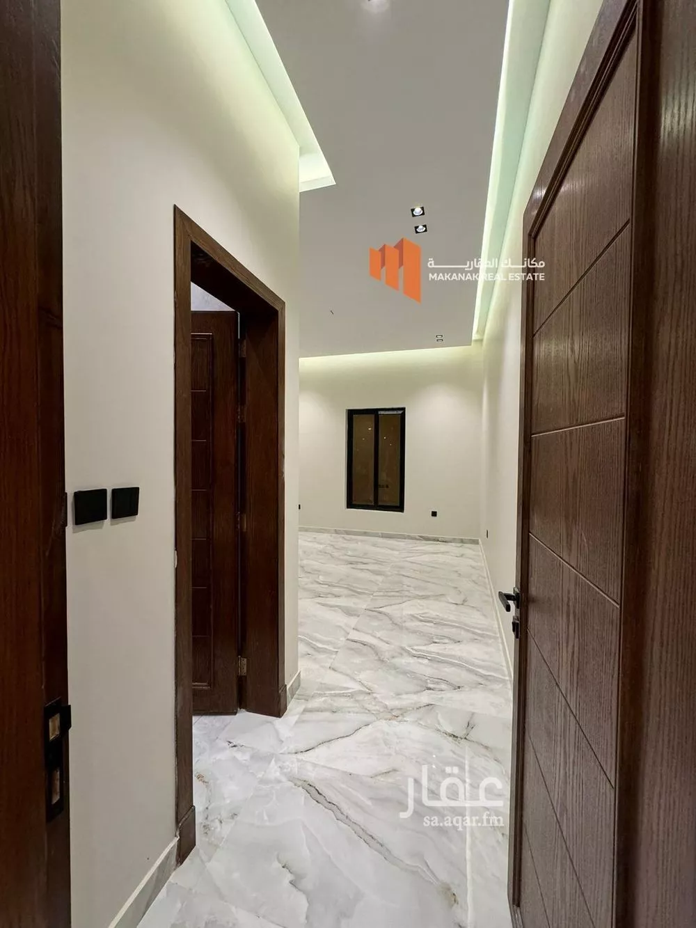 5 bedroom villa in Qasr Al Khaleej 24