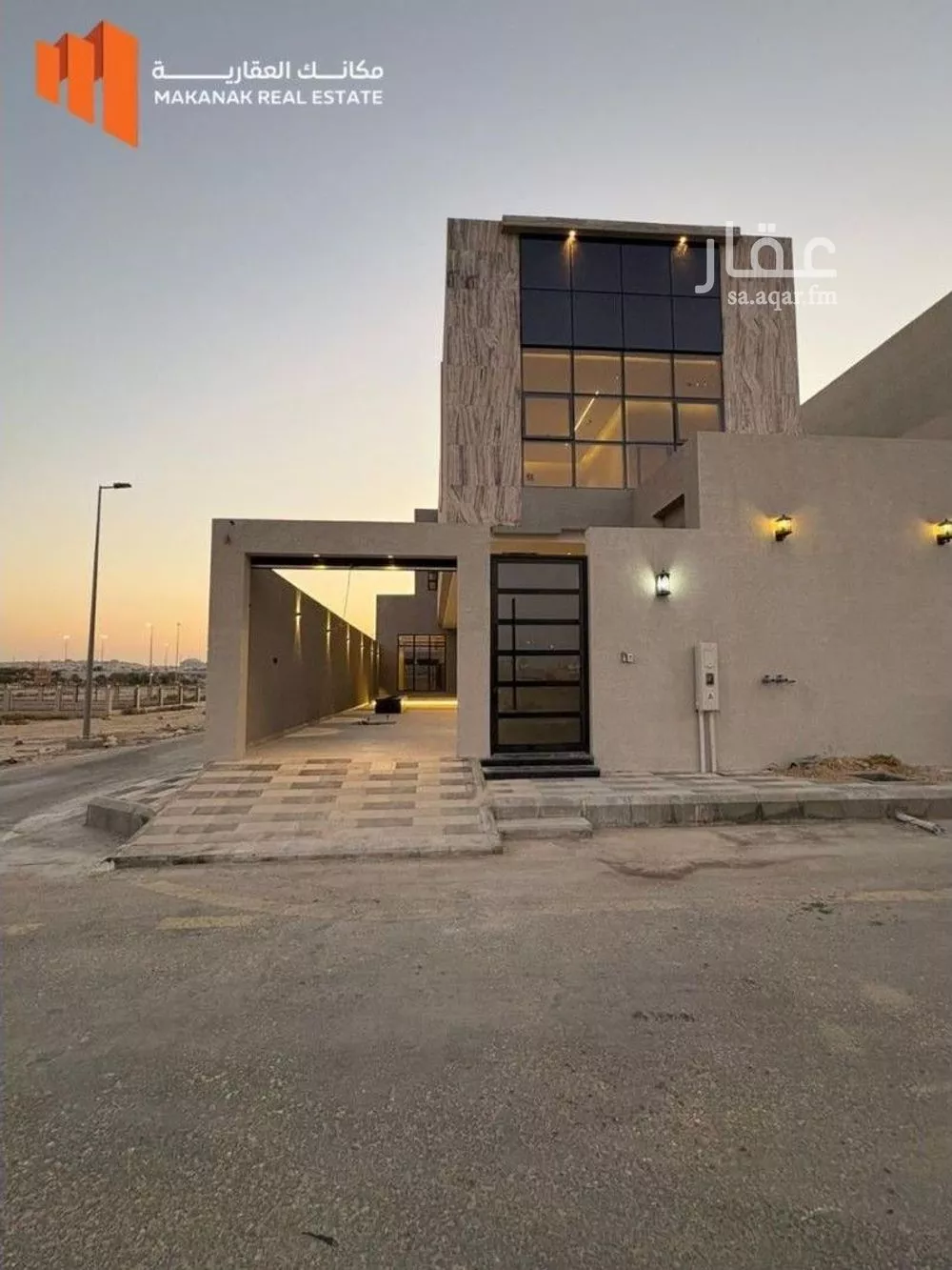 5 bedroom villa in Qasr Al Khaleej 5