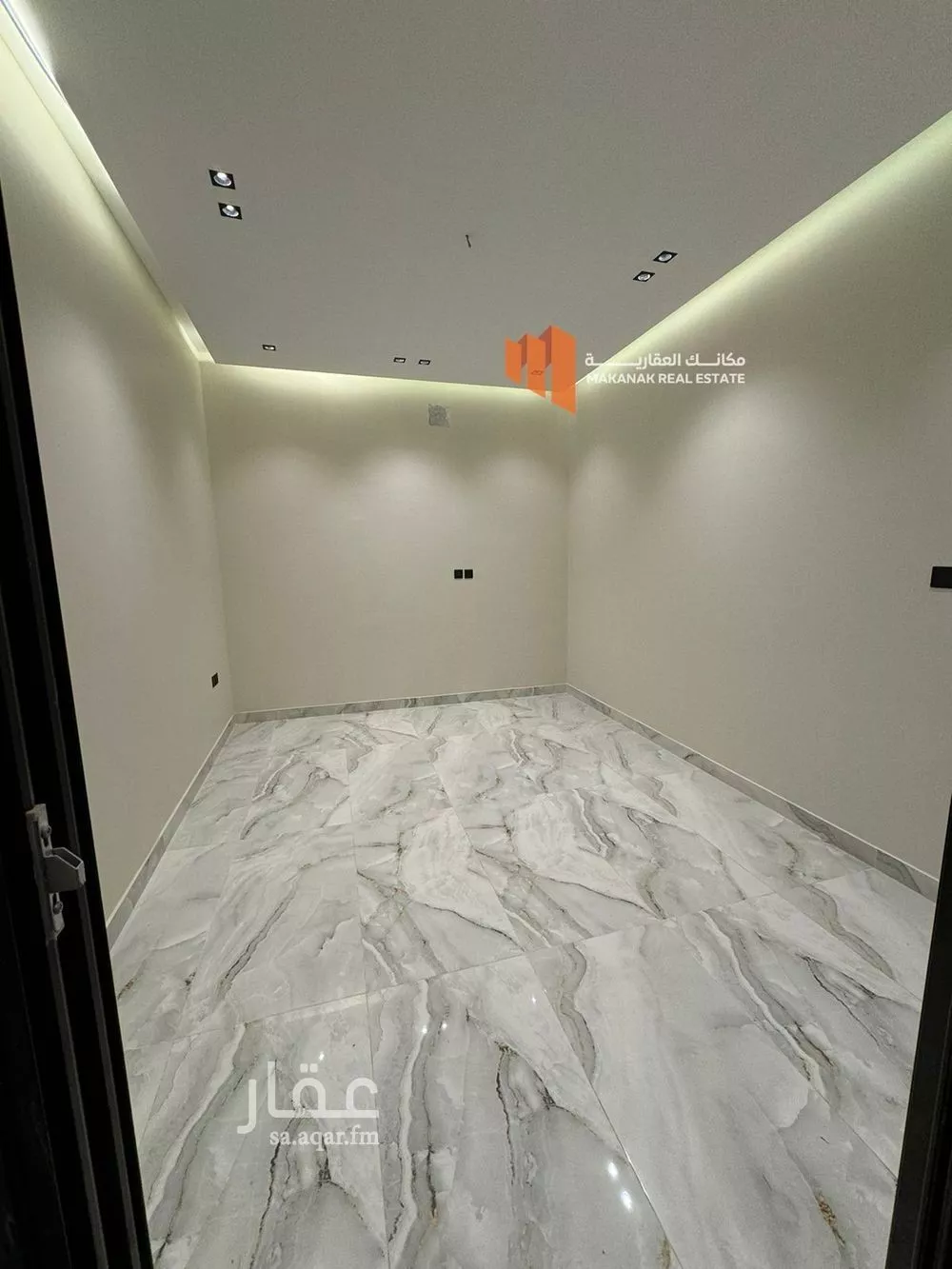 5 bedroom villa in Qasr Al Khaleej 10