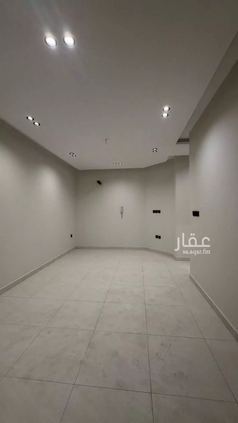 شقة 4 غرف في الريان 15
