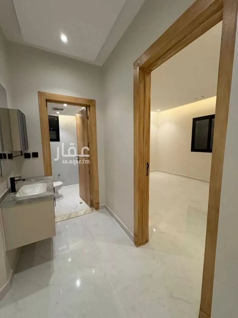 20 bedroom building in King Faisal, Riyadh 9
